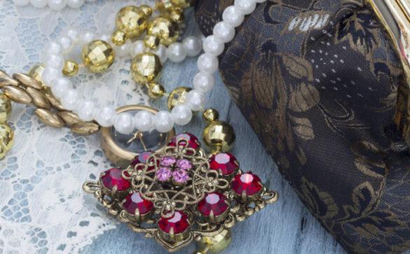 Das Trend-Accessoire: Brosche