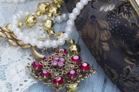 Das Trend-Accessoire: Brosche