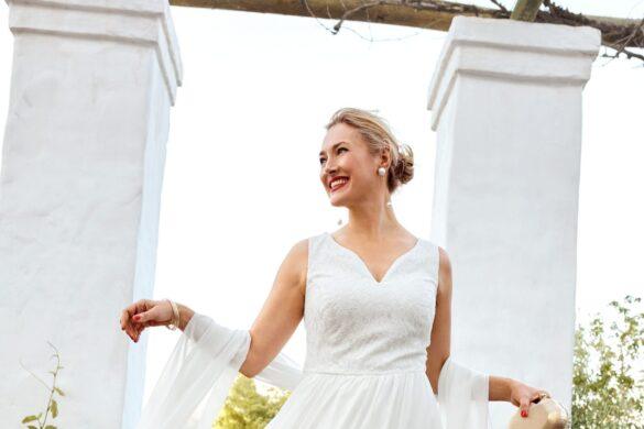 Was anziehen zur Hochzeit als Gast? Styling-Tipps für festliche Mode mollige Frauen!