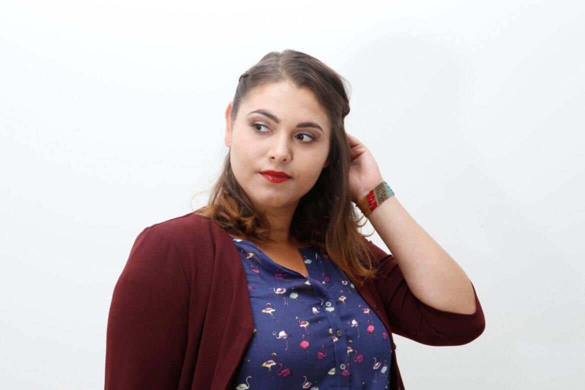 große Größen Damenkleid über Hose tragen - so geht es!