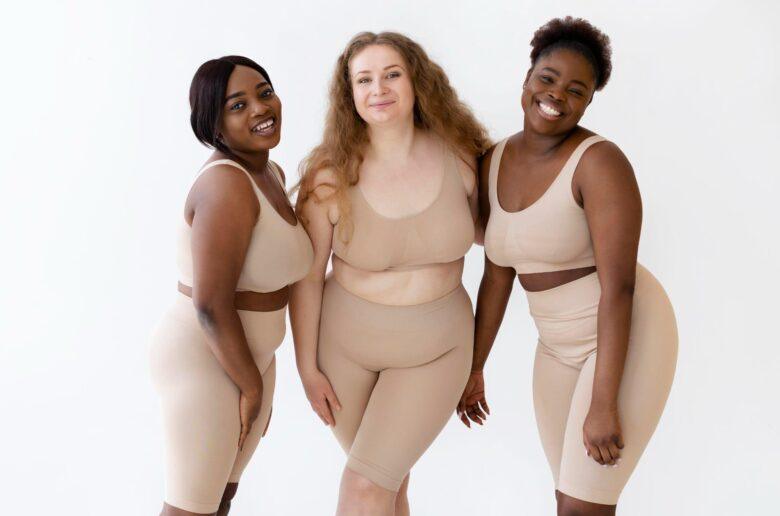 kurvige Frauen in Shapewear